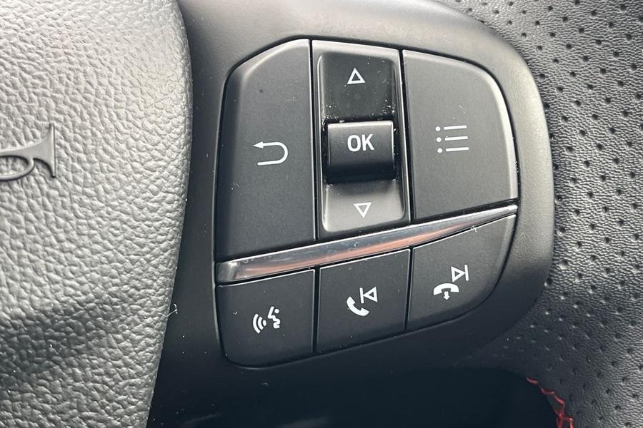 Ford Kuga Photo autoimg-da580ddda46fecbe70bc5316907d9c2c5eabd05a.jpg