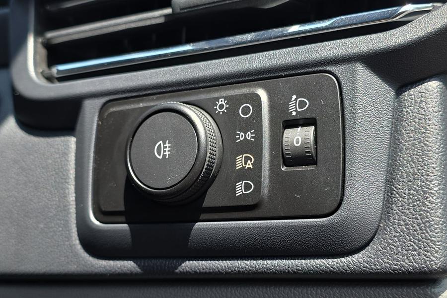 Ford Transit Custom Photo autoimg-da597353a174354398b7c96f15764043b18f58ef.jpg