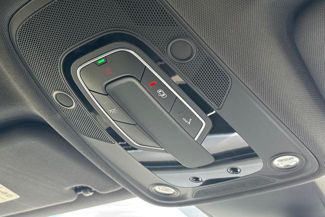 AUDI A6 Avant Photo 40