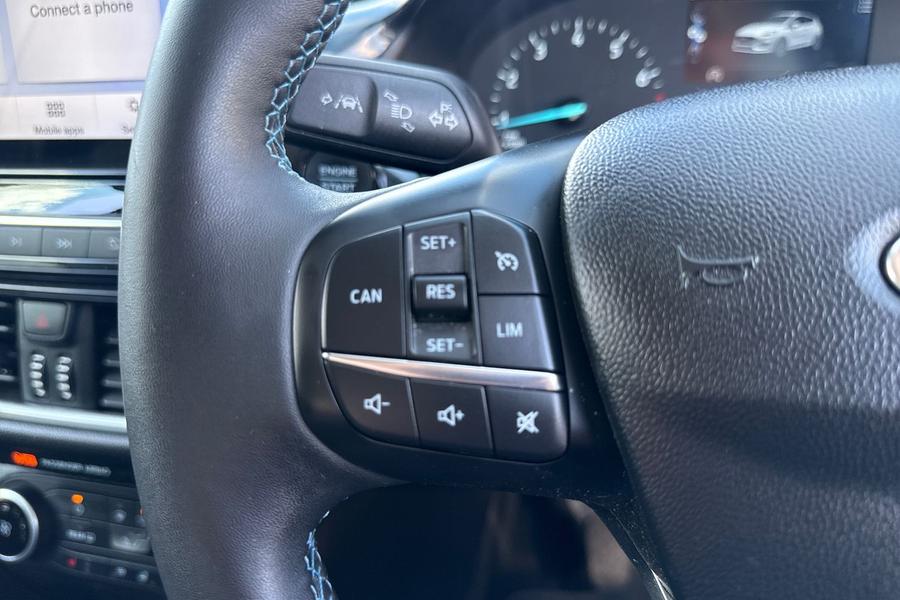 Ford Fiesta Photo autoimg-da5c7f85a5509f77f3ab6b370ebe91df3807a9f2.jpg