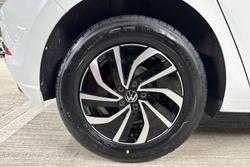 VOLKSWAGEN Polo Photo 5