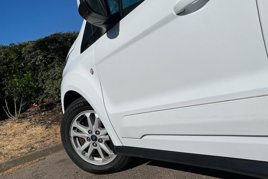 Used FORD TRANSIT CONNECT WV69JAU 28