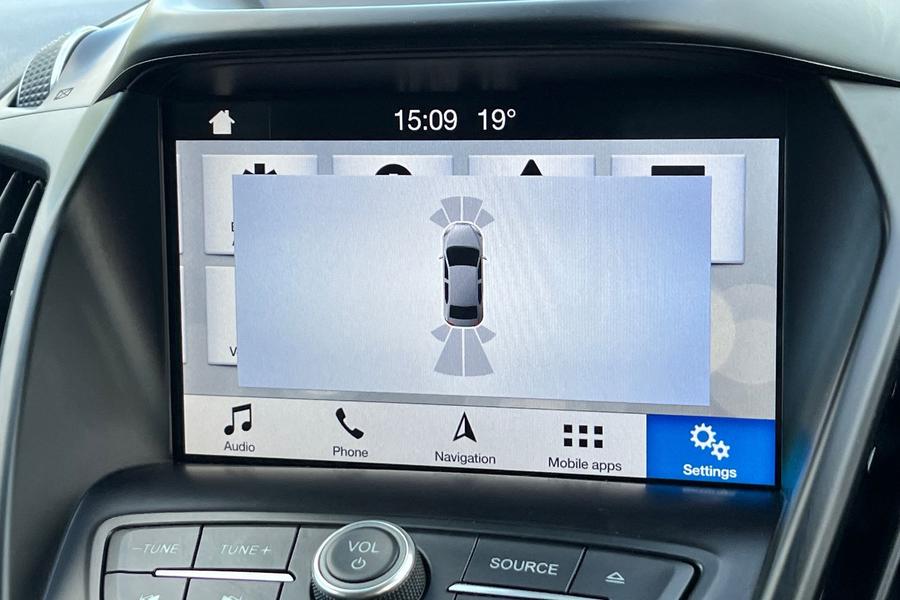 Ford Kuga Photo autoimg-da6a3e3ff0c4481f3bc05e67a5c546342bef39ec.jpg