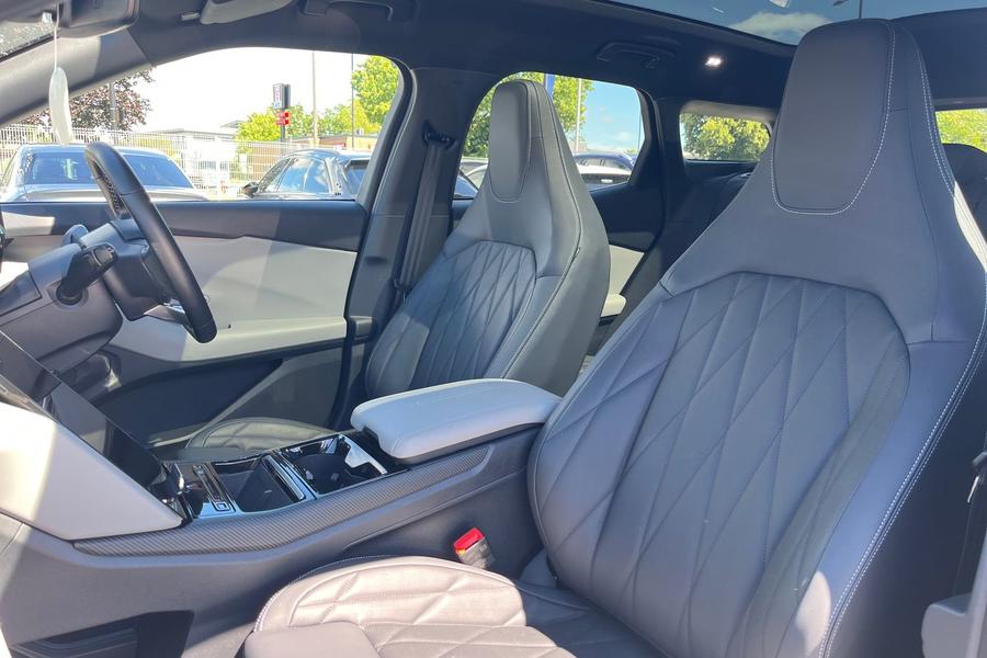 Ford Explorer Photo autoimg-da6cb71d08f9fb17d723f3288220e224d3d7fdb8.jpg