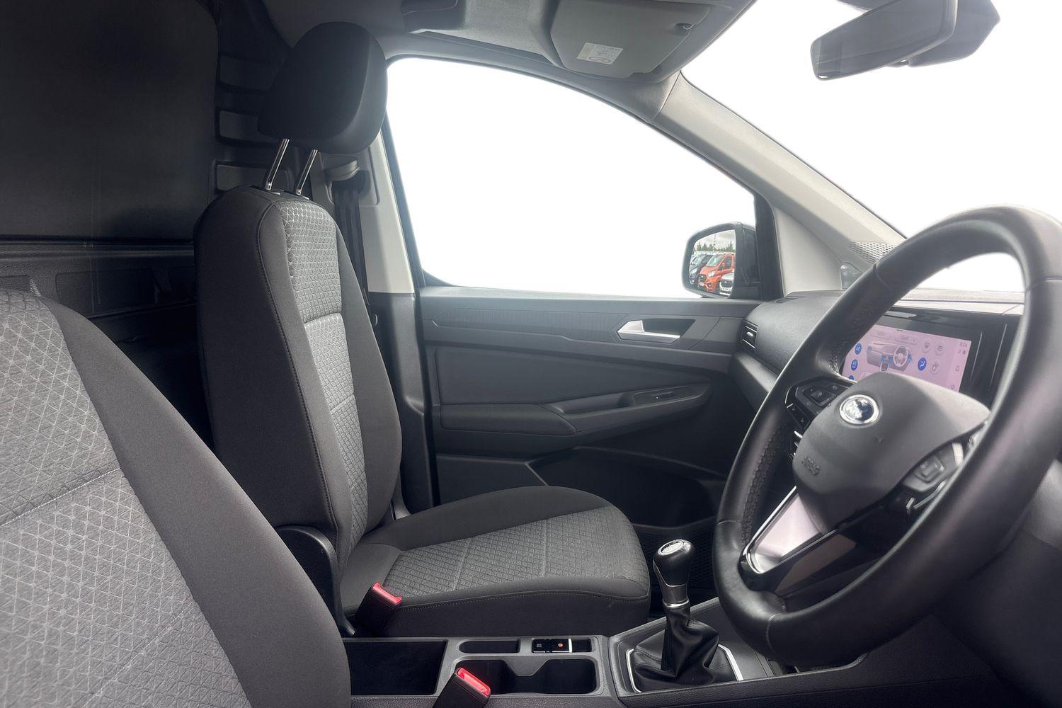 Ford TRANSIT CONNECT Photo 10