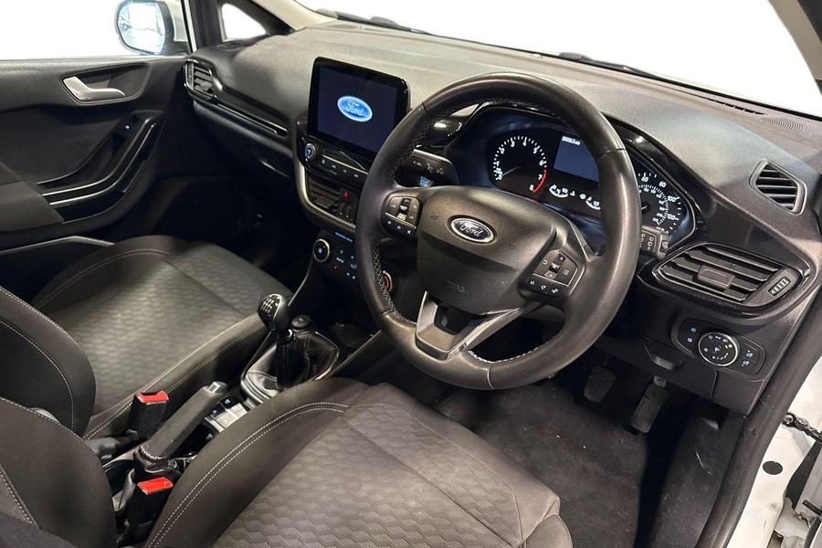 Ford FIESTA Photo autoimg-da78ecb0eb274577c5428bf0b4e2a85939887015.jpg