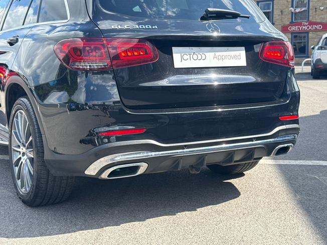 MERCEDES-BENZ GLC Photo 31