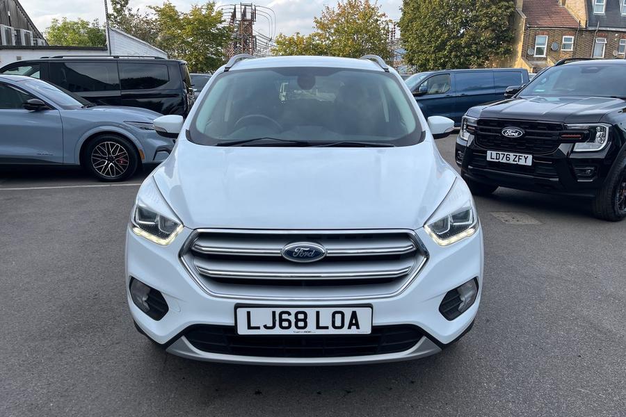 Ford KUGA Photo autoimg-da841bc7f908061cacb0f4813ac169d0dd8af9d2.jpg