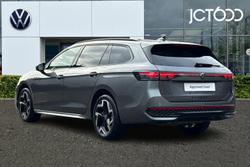 VOLKSWAGEN Passat Photo 3