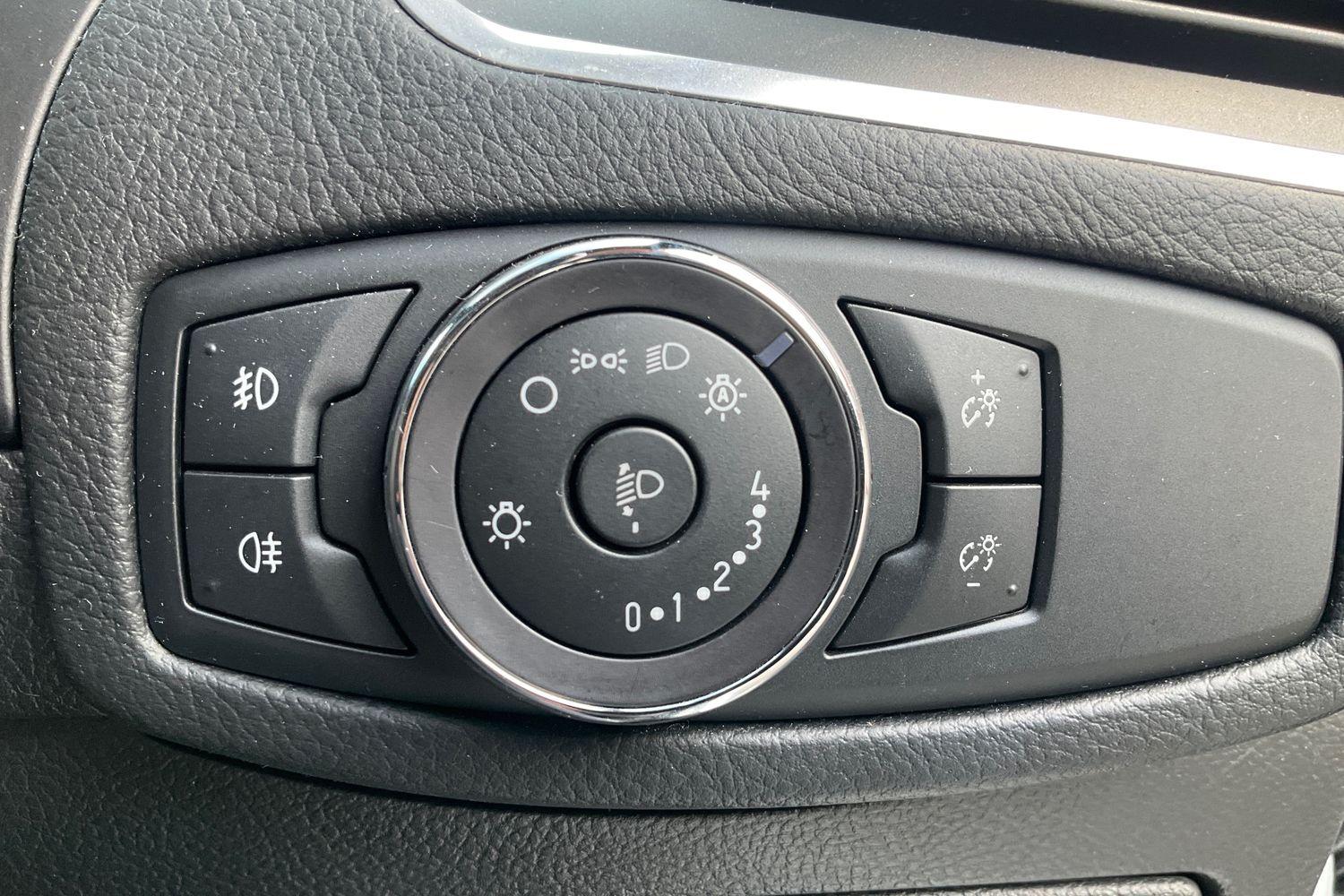 Ford S-MAX Photo 32