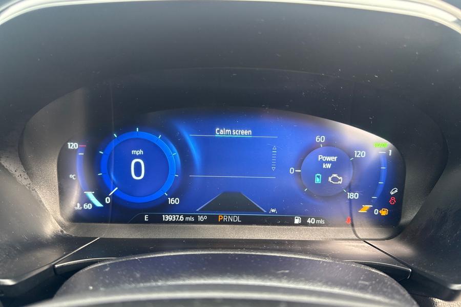 Ford KUGA Photo autoimg-da89f4dae6500dc61b2c1c22c4ac2e2f3cba58aa.jpg