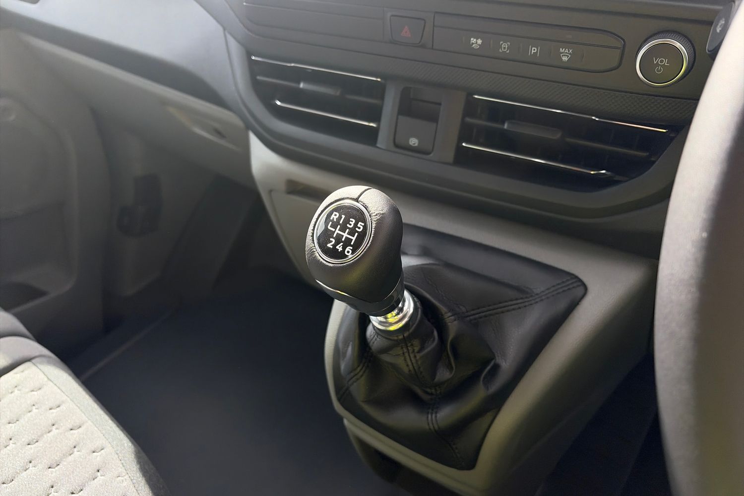 Ford TRANSIT CUSTOM Photo 30