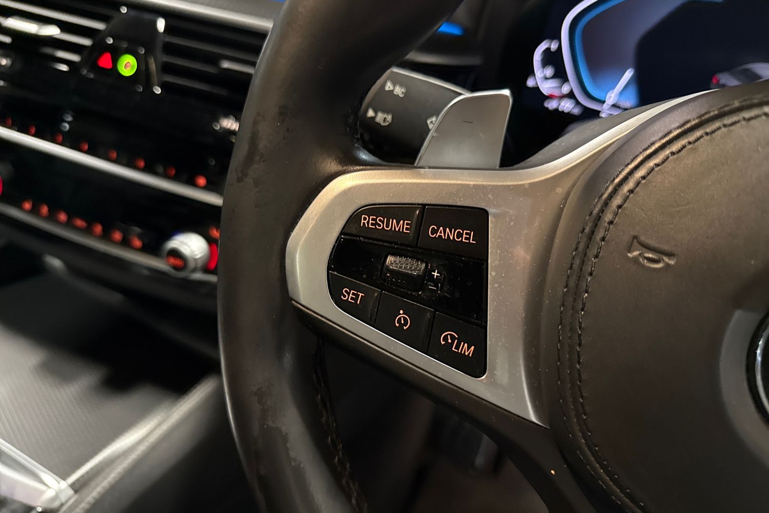 BMW 5 Series Photo 32