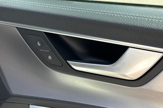 AUDI A6 Avant Photo 30