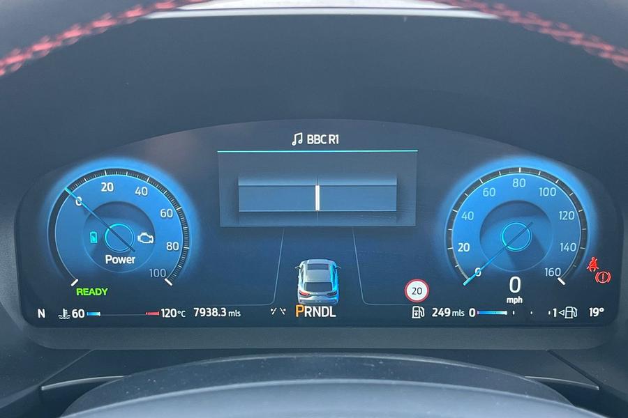 Ford KUGA Photo autoimg-da8f246d0f38fe9e9fa47f99d563bd434f4b9513.jpg