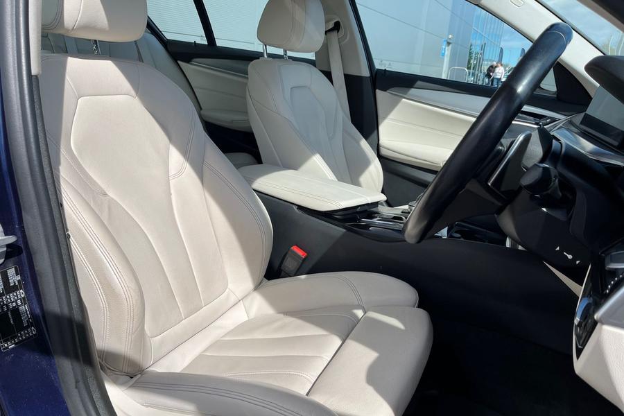 BMW 5 SERIES Photo autoimg-da909ce4e4e1a232d74f77f3891e2cda8ee69796.jpg