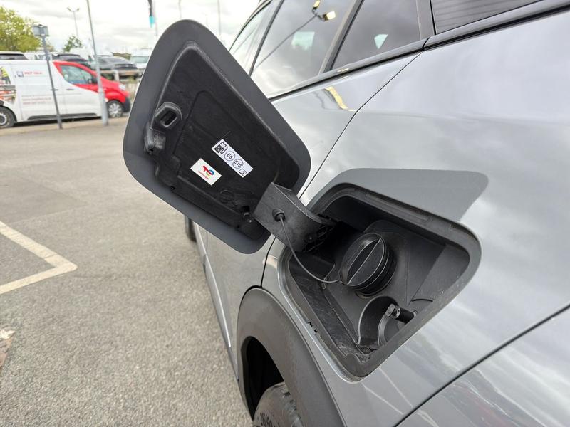 Used Peugeot 2008 NU74SVZ 32