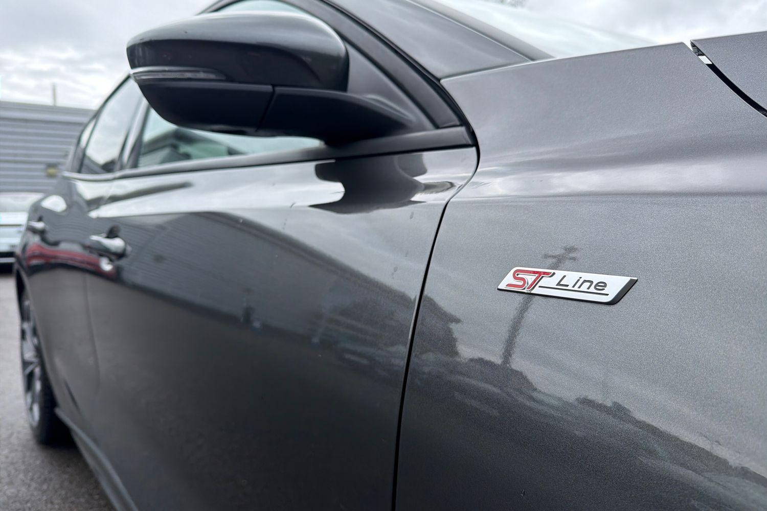 Ford Focus Photo 25