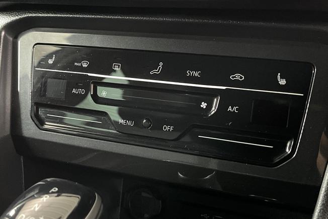 VOLKSWAGEN Tiguan Photo 27