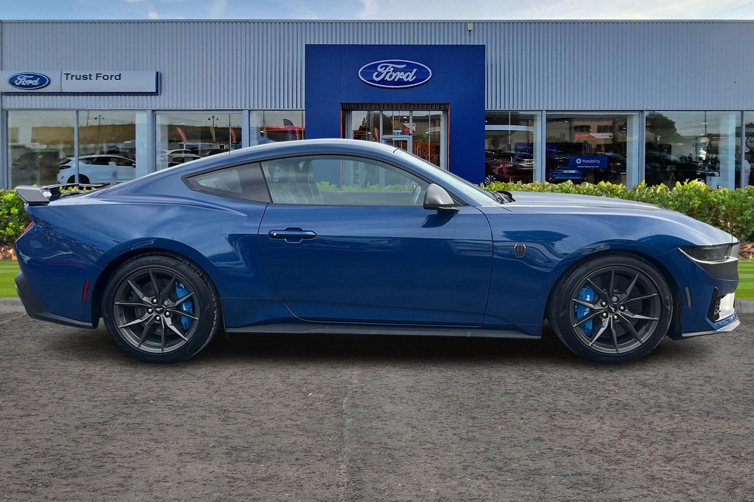 Ford MUSTANG Photo 2