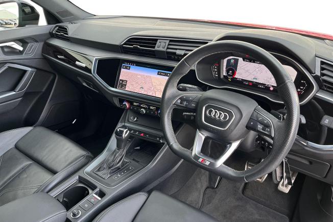 AUDI Q3 Photo 6