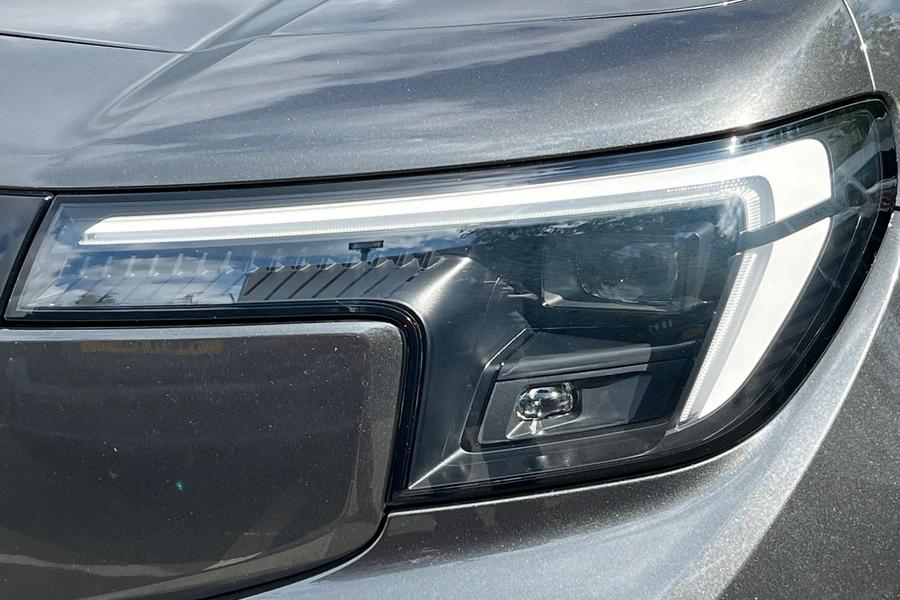 Ford Explorer Photo autoimg-da9eee446d6573839256220bc9fe53396e6bf366.jpg