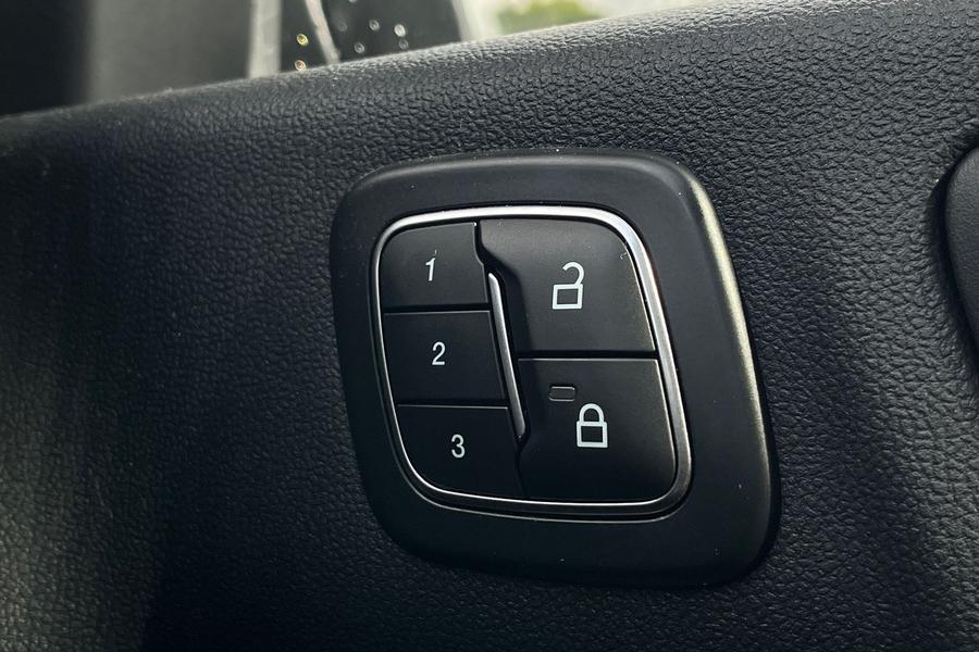 Ford Kuga Photo autoimg-daa1e625f9d40e5363eae14bd2135741175de8a9.jpg