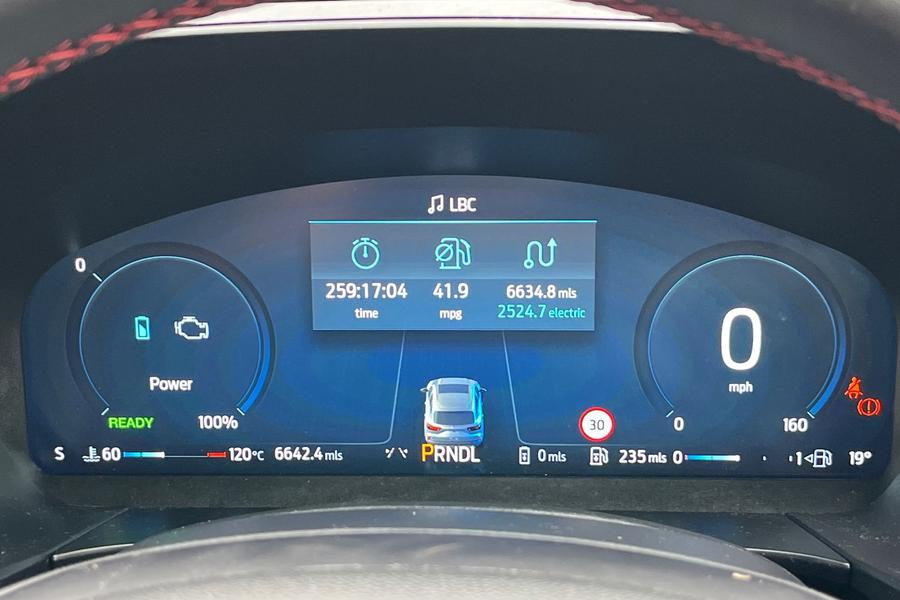 Ford KUGA Photo autoimg-daa20b3401cf0540ab6bc8de188694248abdbc4a.jpg
