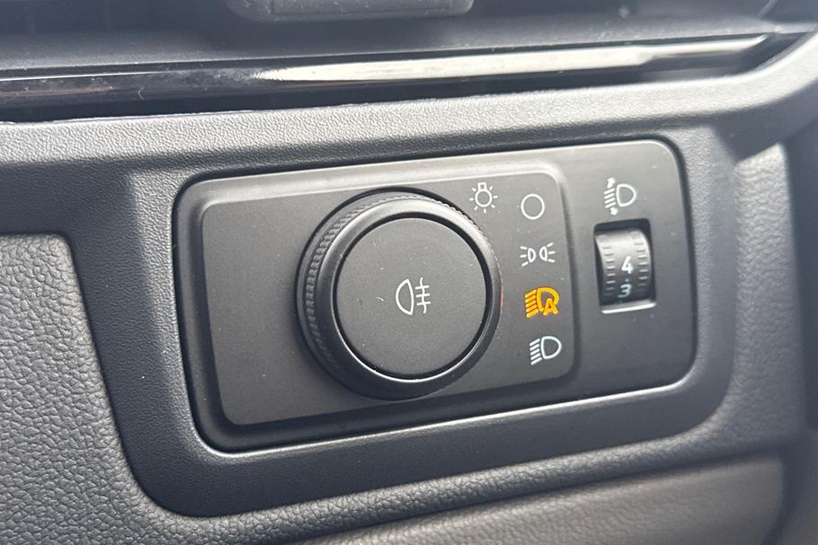 Used Ford E-Transit Custom SG25VLN 32