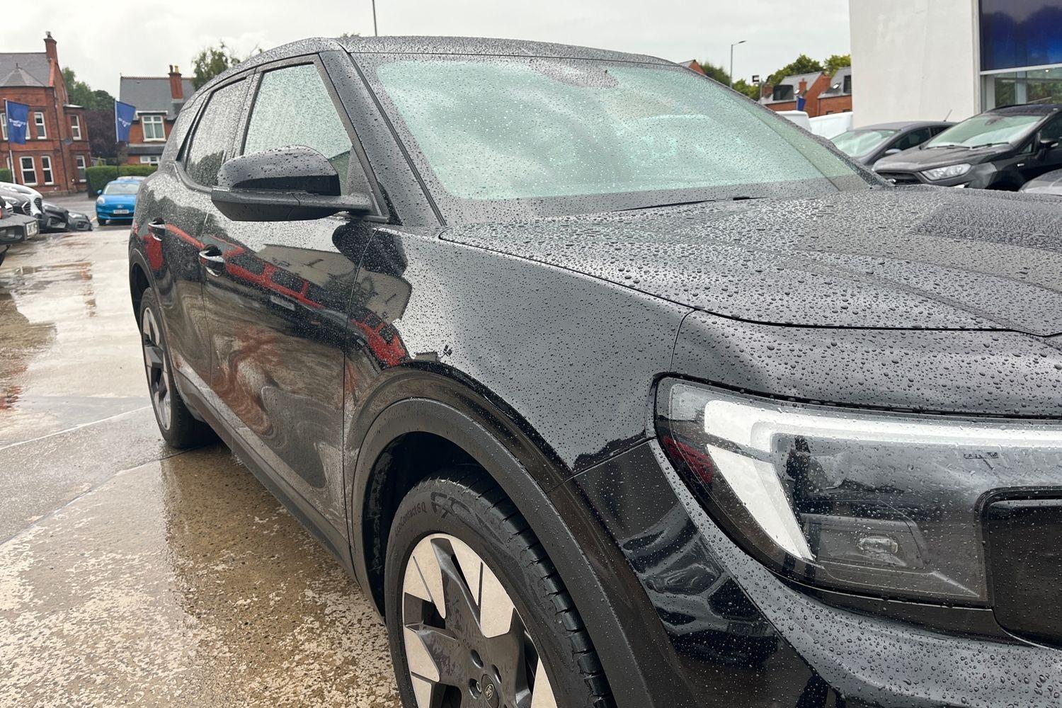 Ford EXPLORER Photo 22