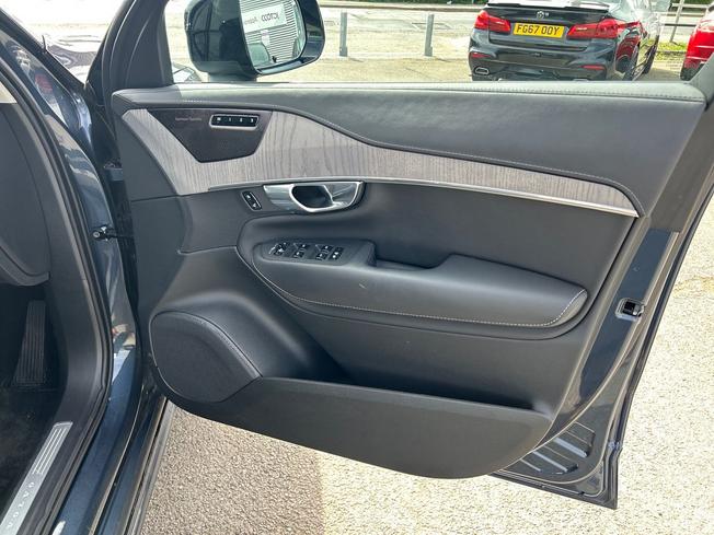 VOLVO Xc90 Photo 39