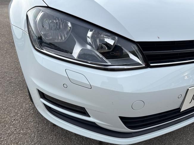 VOLKSWAGEN Golf Photo 19
