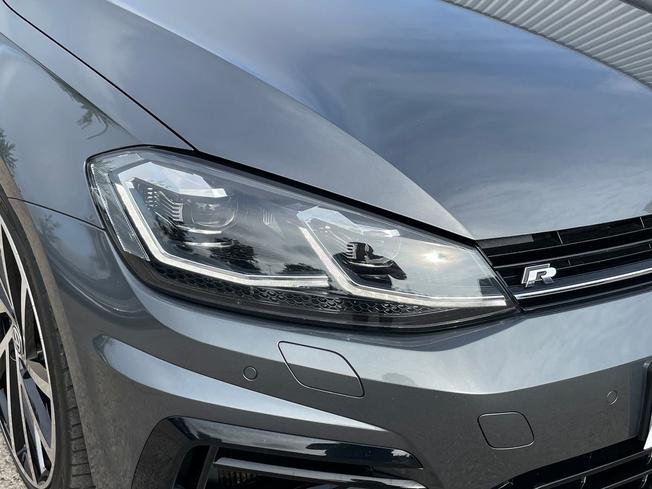 VOLKSWAGEN Golf Photo 19