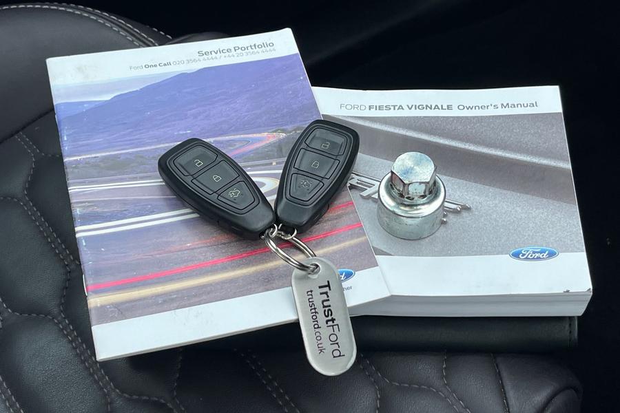Ford FIESTA VIGNALE Photo autoimg-daac4fe295578d2465045159afa8abc7e884b58c.jpg