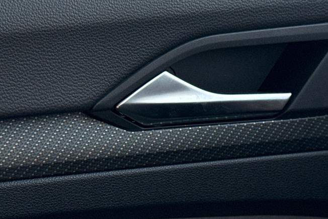 VOLKSWAGEN Golf Photo 49