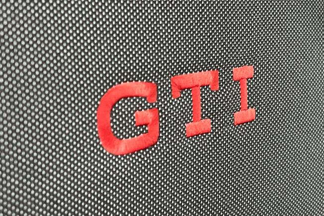 VOLKSWAGEN Golf Photo 29