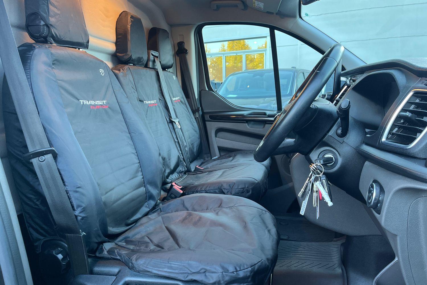 Ford TRANSIT CUSTOM Photo 14