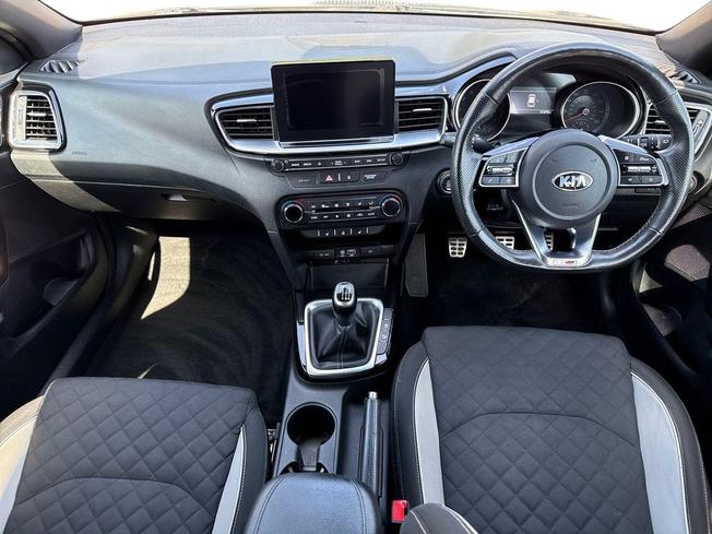 KIA Ceed Photo 10