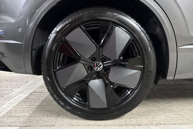 Volkswagen Touareg Photo 5
