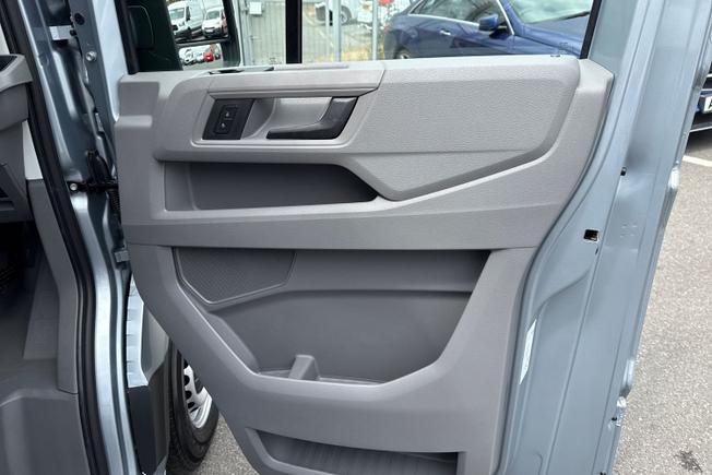 VOLKSWAGEN Crafter Photo 22