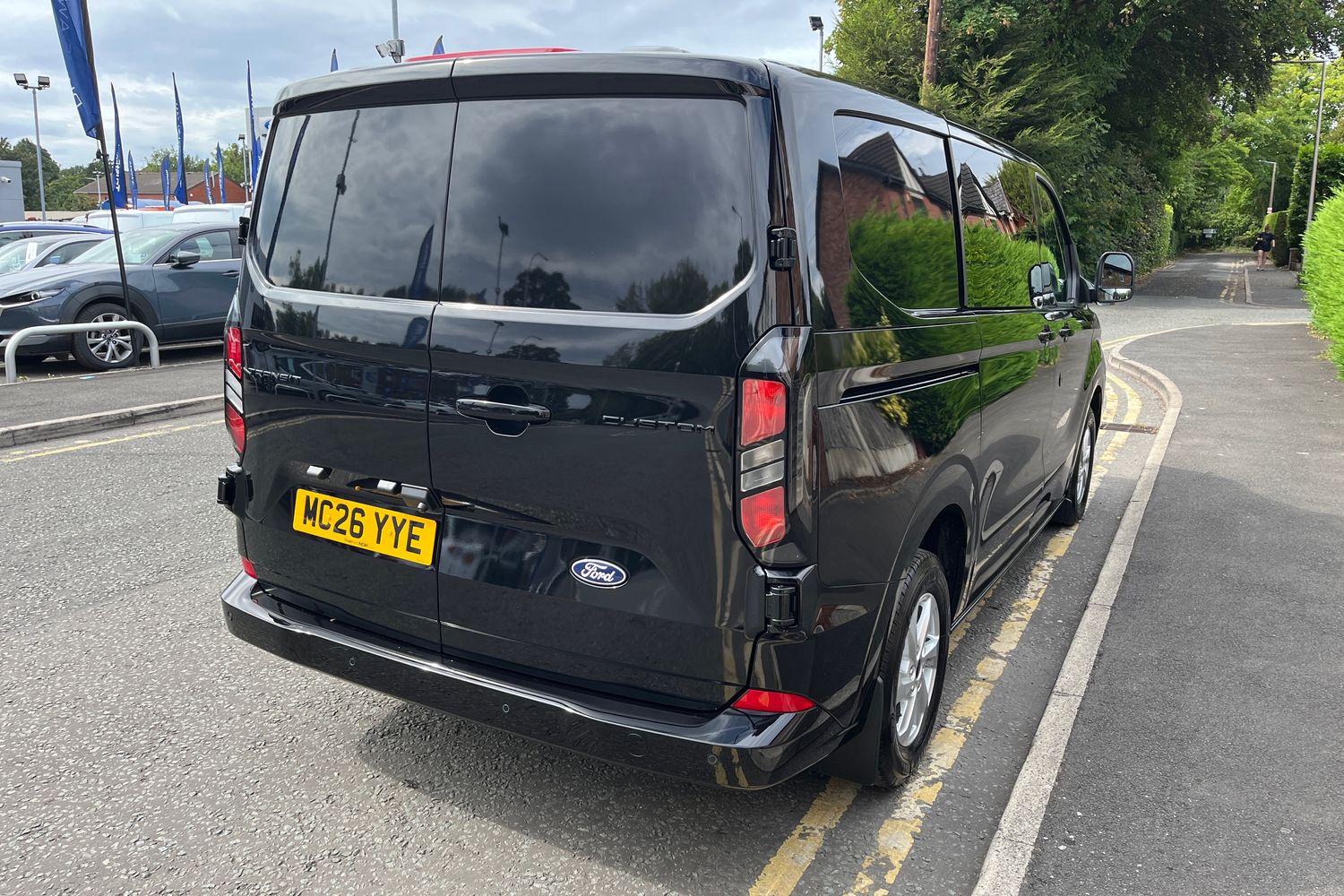 Ford TRANSIT CUSTOM Photo 24