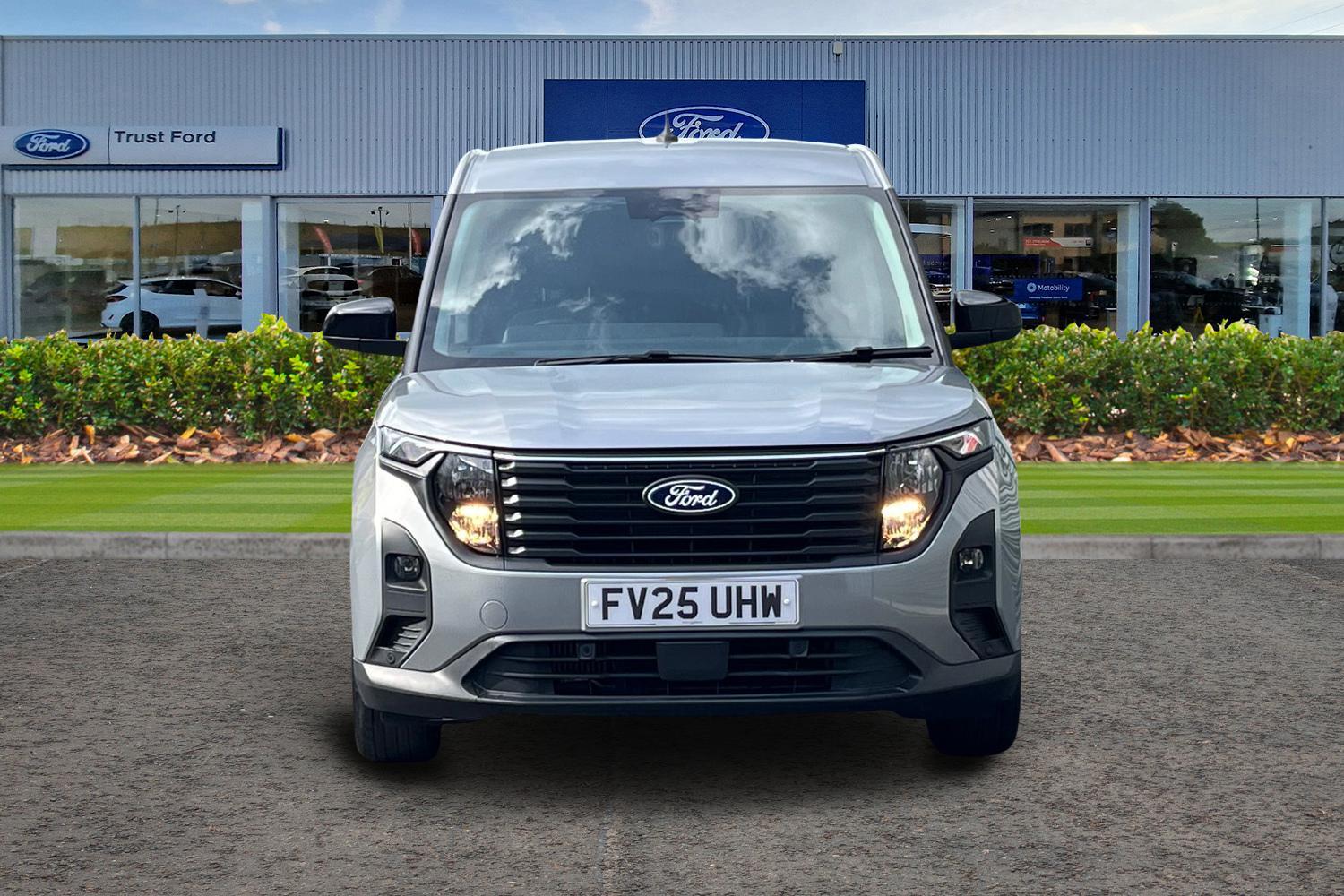 Ford TRANSIT COURIER Photo 11