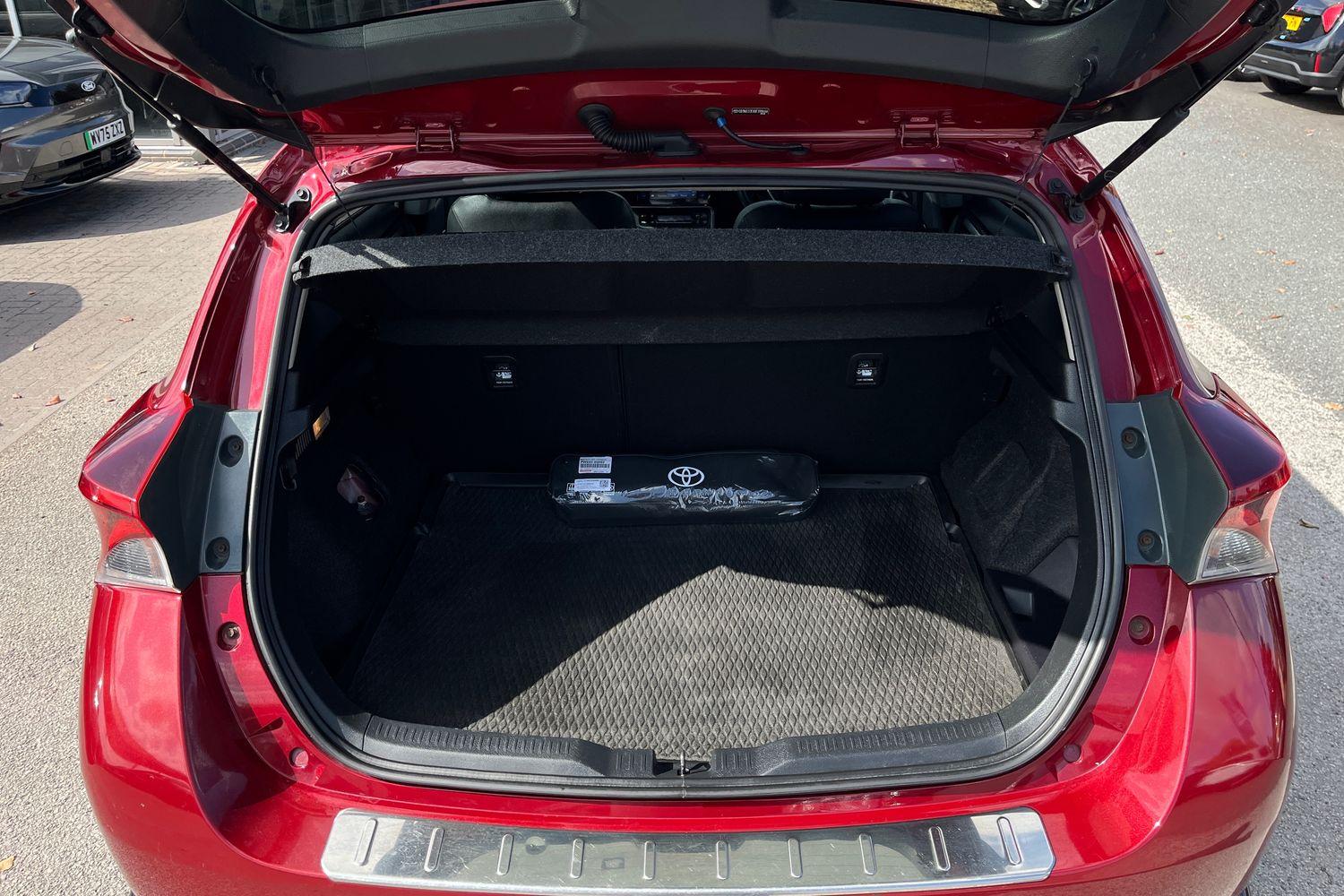 Toyota Auris Photo 20