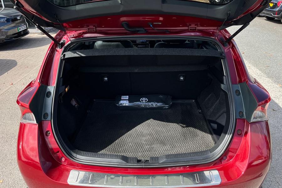 Toyota Auris Photo autoimg-dacb78666df3efe999c512637777fb6f39945426.jpg