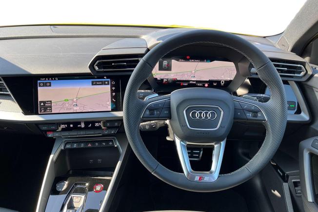 AUDI S3 Photo 11