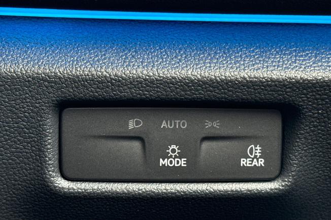 VOLKSWAGEN Tiguan Photo 24