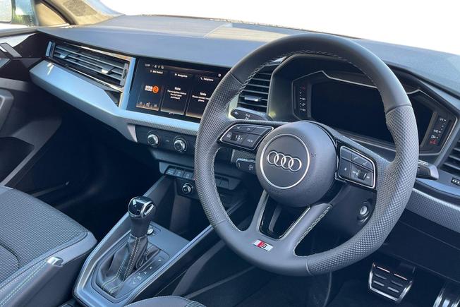 AUDI A1 Photo 6