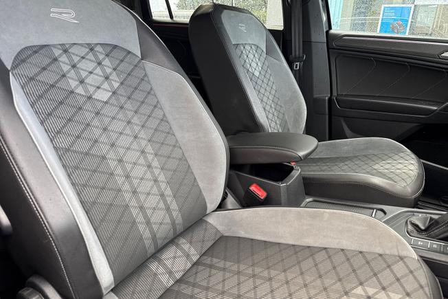 VOLKSWAGEN Tiguan Allspace Photo 21