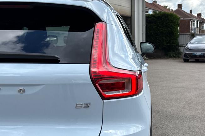 VOLVO Xc40 Photo 18