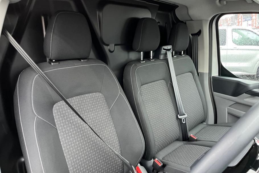 Used Ford TRANSIT CUSTOM YP75HGO 32